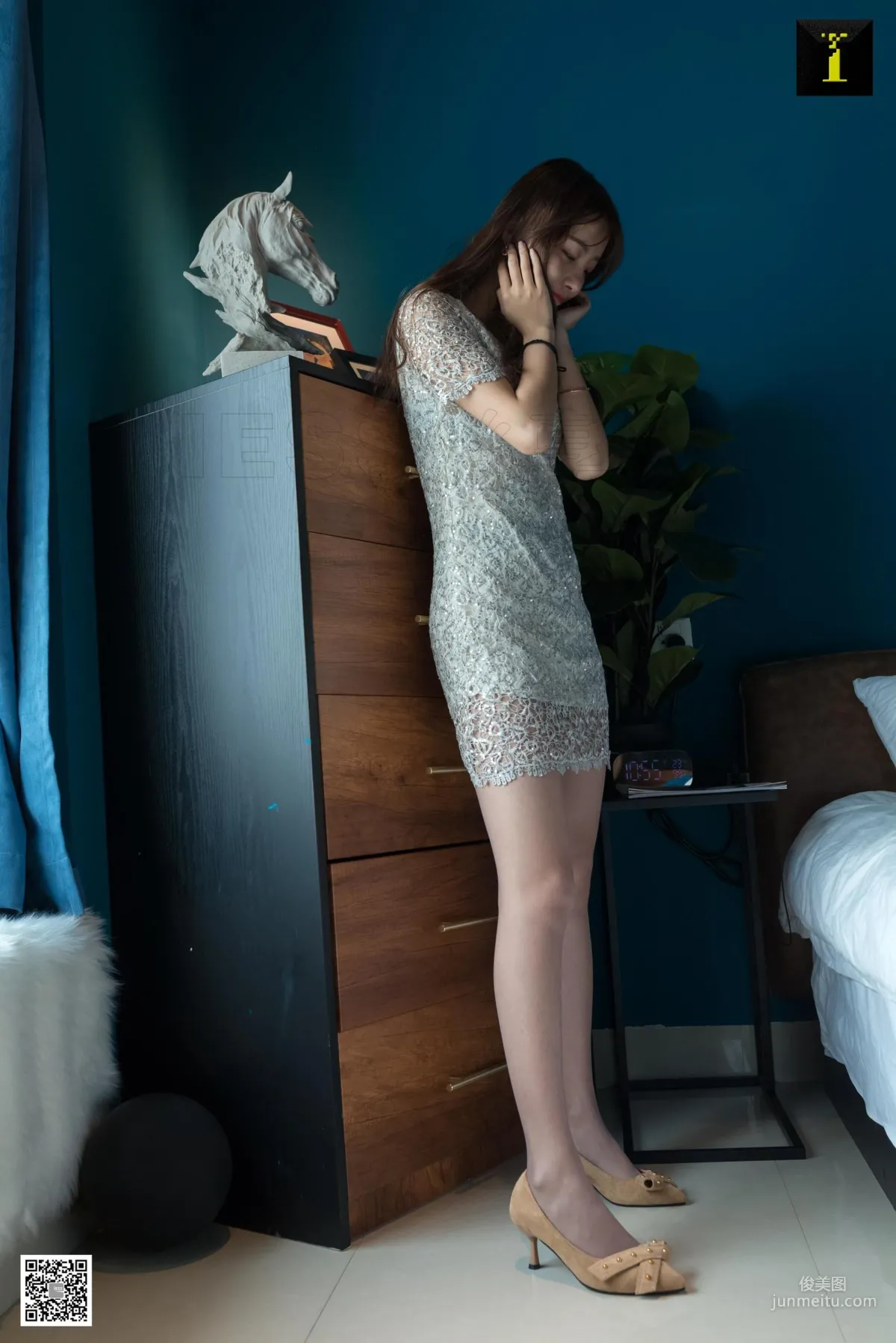 模特婉萍《婉萍的迷离眼神》[异思趣向IESS] 丝足写真集12