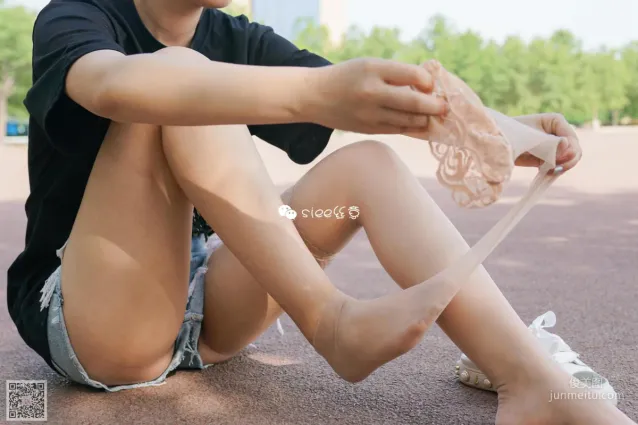 [絲意SIEE] No.299 晶晶 《操場的故事》 寫真集