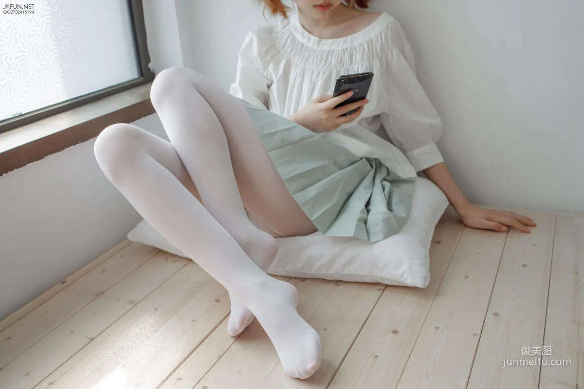 《50D白丝按摩仪》 [森萝财团] JKFUN-009 写真集40