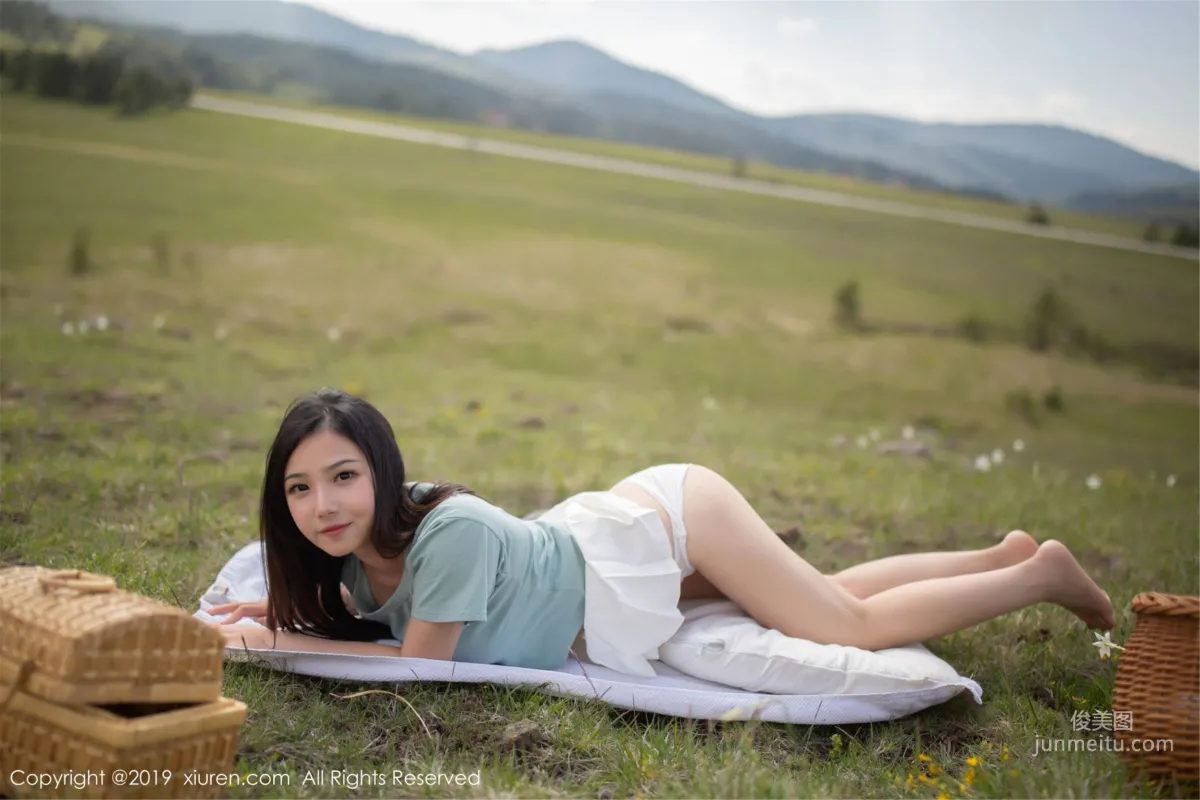 Xu Weiwei Mia, Sexy Bloom on the Outdoor Grass [XiuRen] No.1495 Photo Set photo 8
