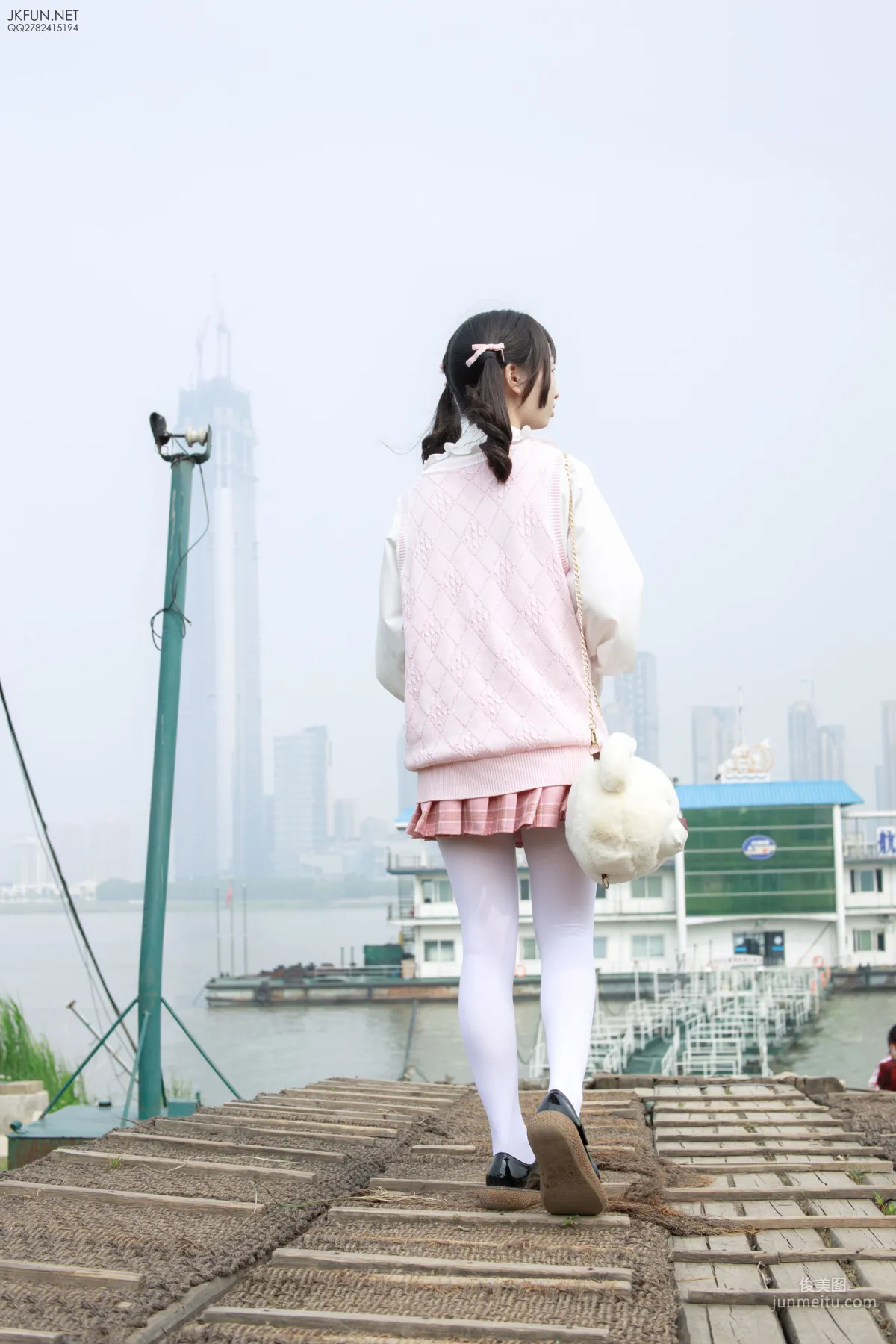 默陌《80D白丝》 [森萝财团] JKFUN-007 写真集45