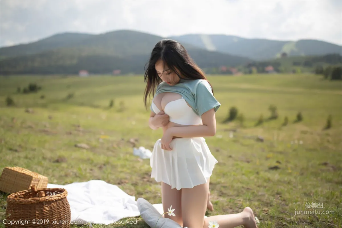 Xu Weiwei Mia, Sexy Bloom on the Outdoor Grass [XiuRen] No.1495 Photo Set photo 29