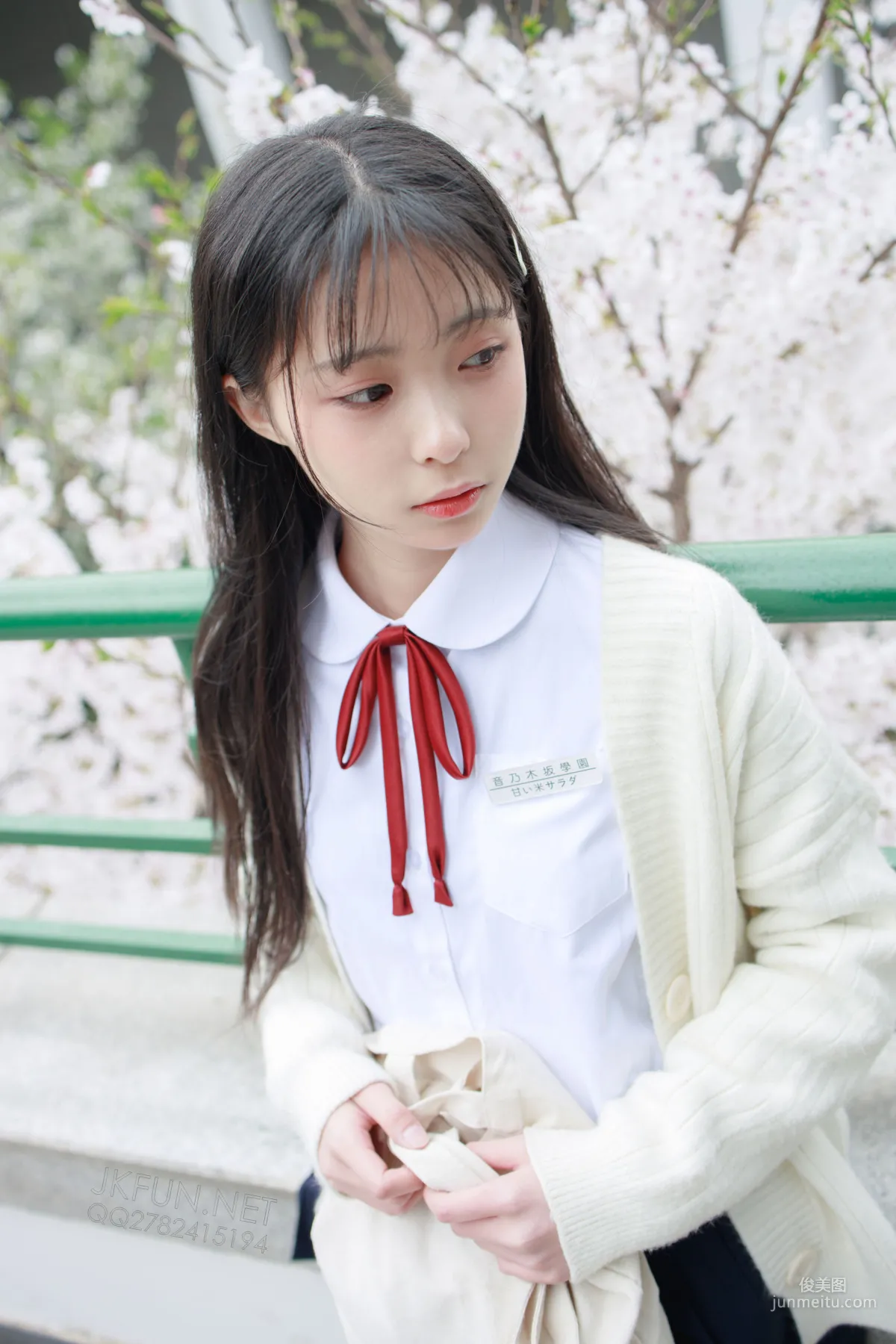 甜米《純純的白絲學妹》 [森蘿财團] JKFUN-001 蘿莉絲襪寫真集 111