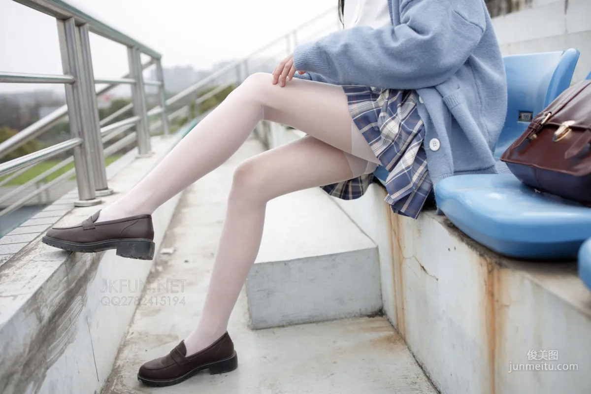 甜米《春遊》 [森蘿财團] JKFUN-003 蘿莉絲襪寫真集 36