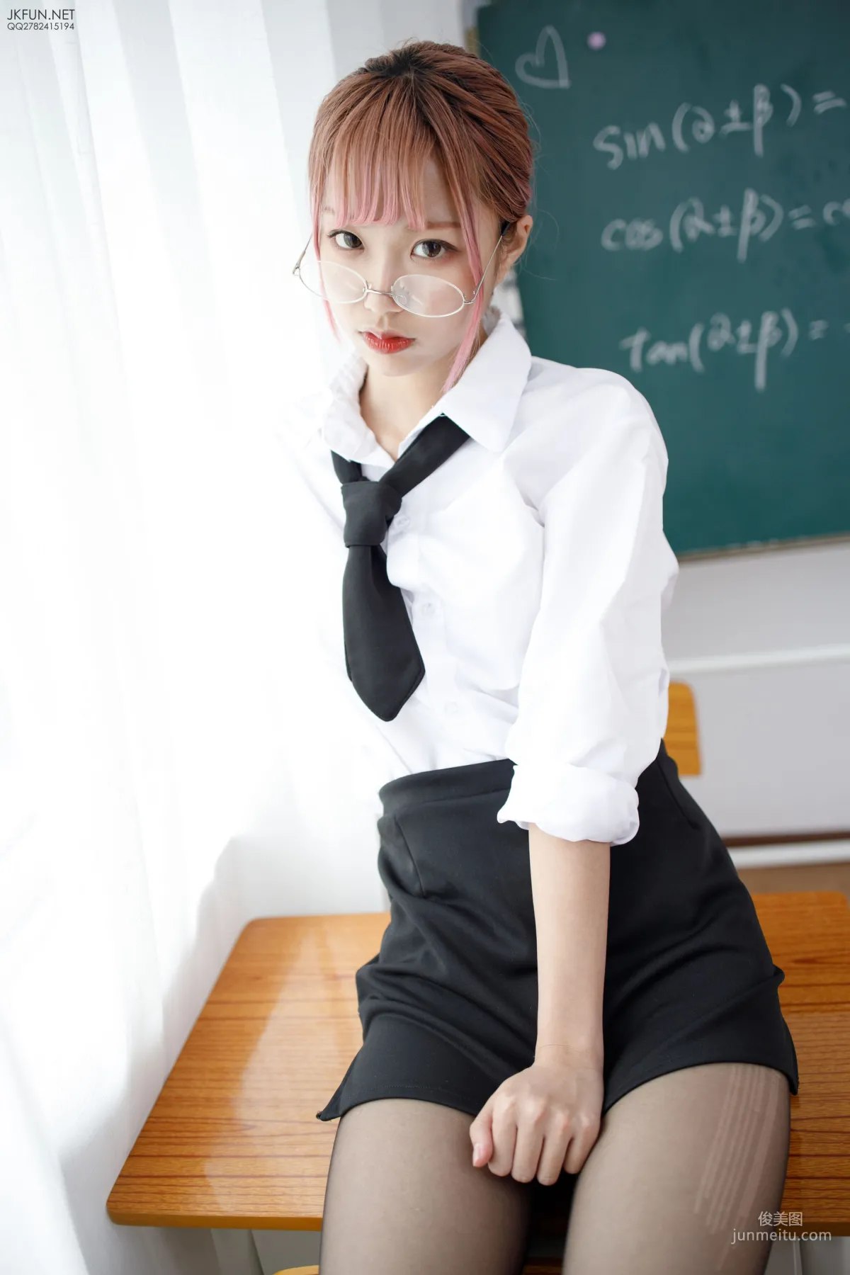 《20D制服黑丝肉丝吊带袜》 [森萝财团] JKFUN-011 写真集96