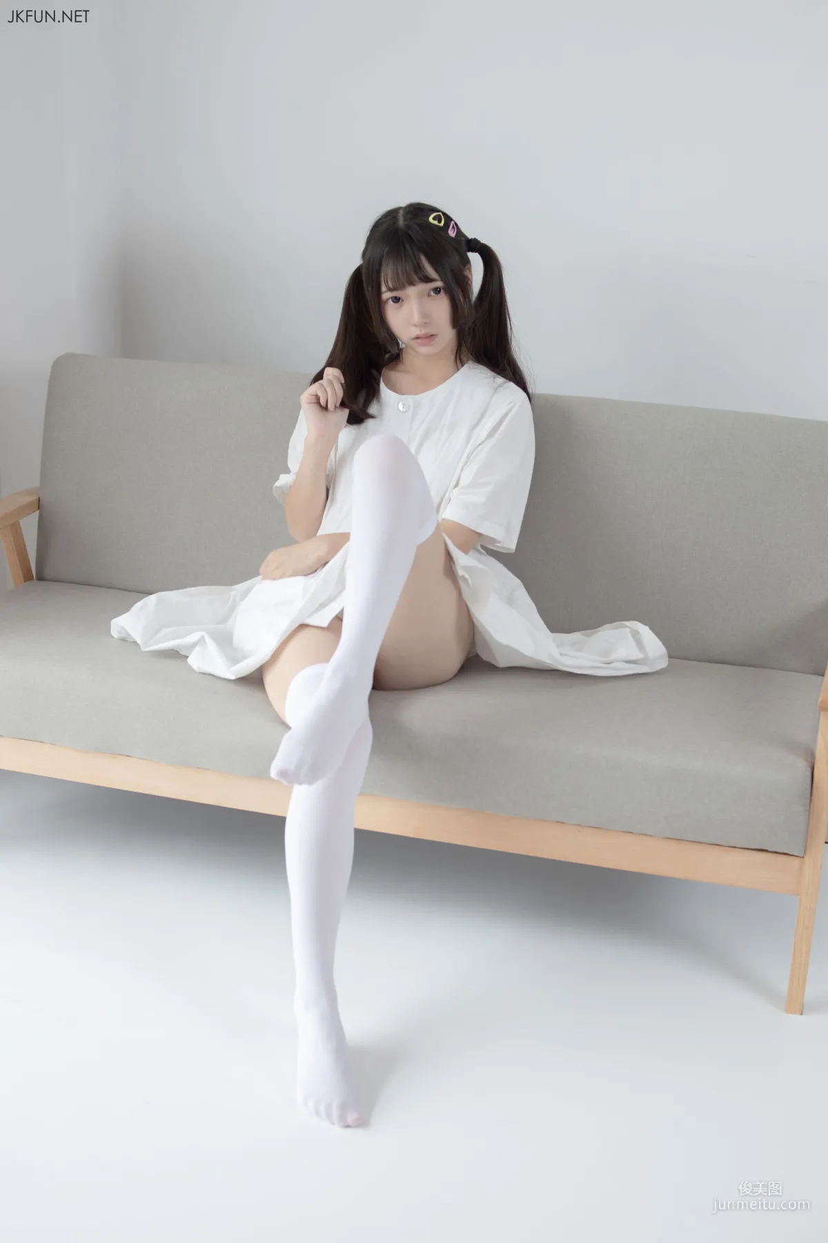 默陌《白衣飄飄的年代》 [森蘿财團] JKFUN-014 蘿莉絲襪寫真集 45