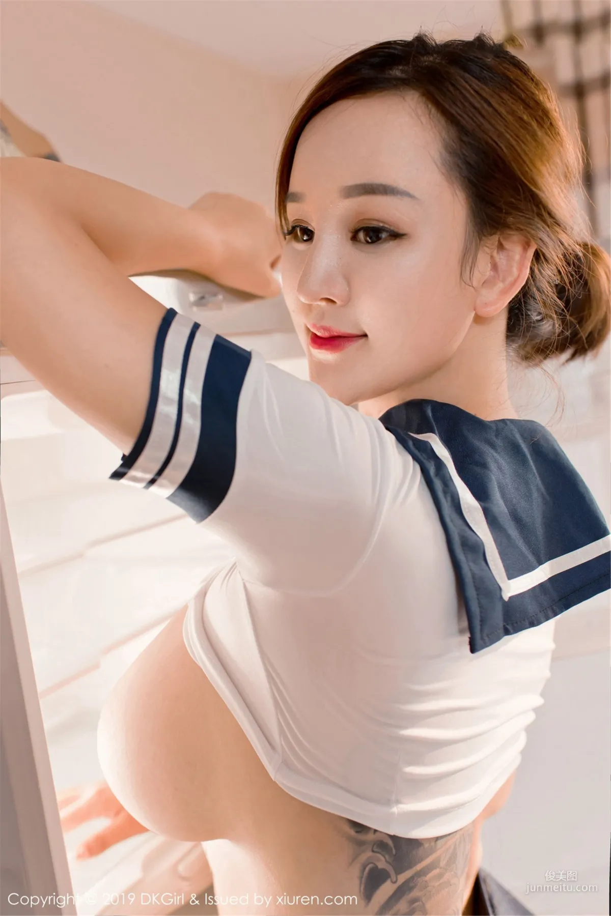 Pan Linlin ber Sexy Student Uniform Temptation [DKGirl] Vol.110 Photo Set photo 45