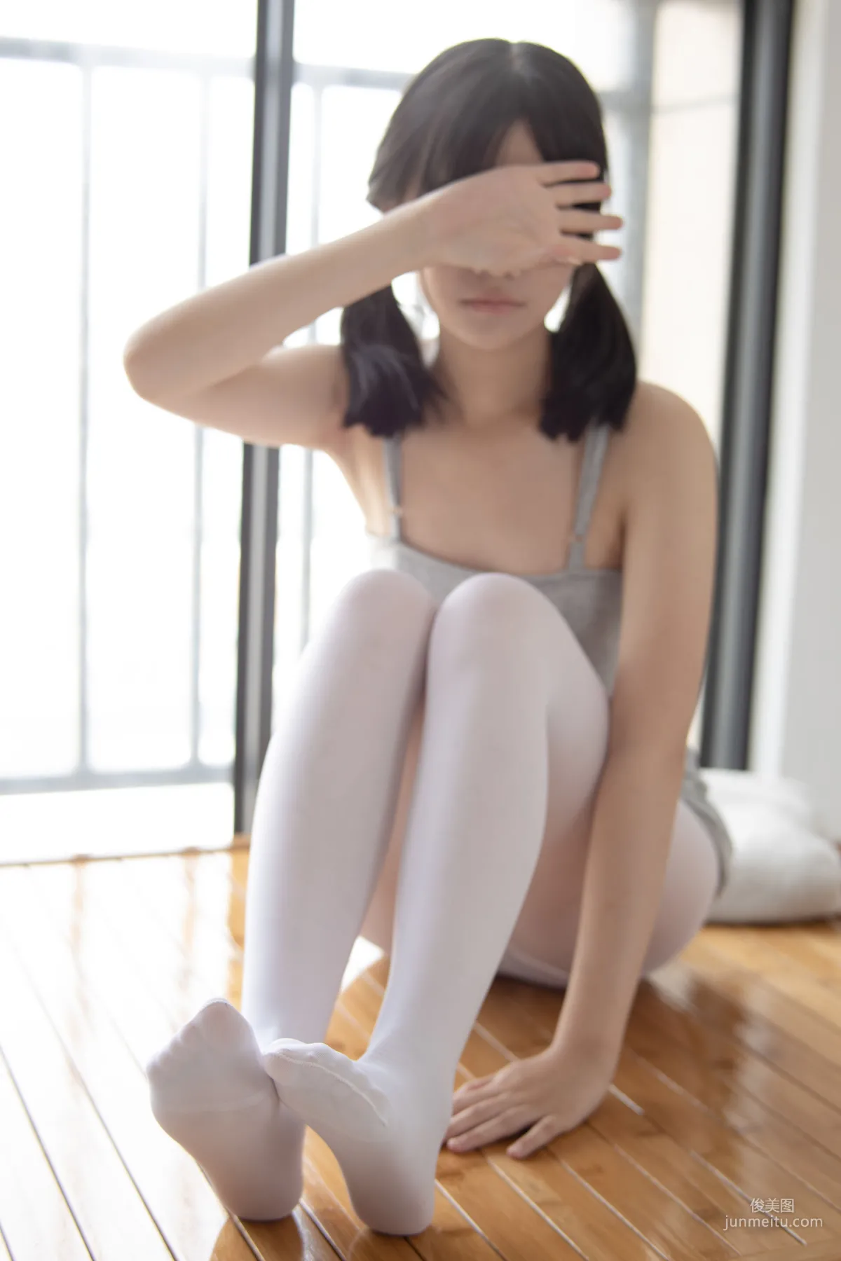 白絲小可愛 [森蘿财團] JKFUN-013 蘿莉絲襪寫真集 78