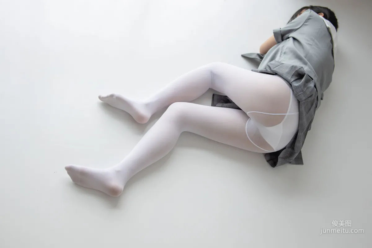 白絲小可愛 [森蘿财團] JKFUN-013 蘿莉絲襪寫真集 123