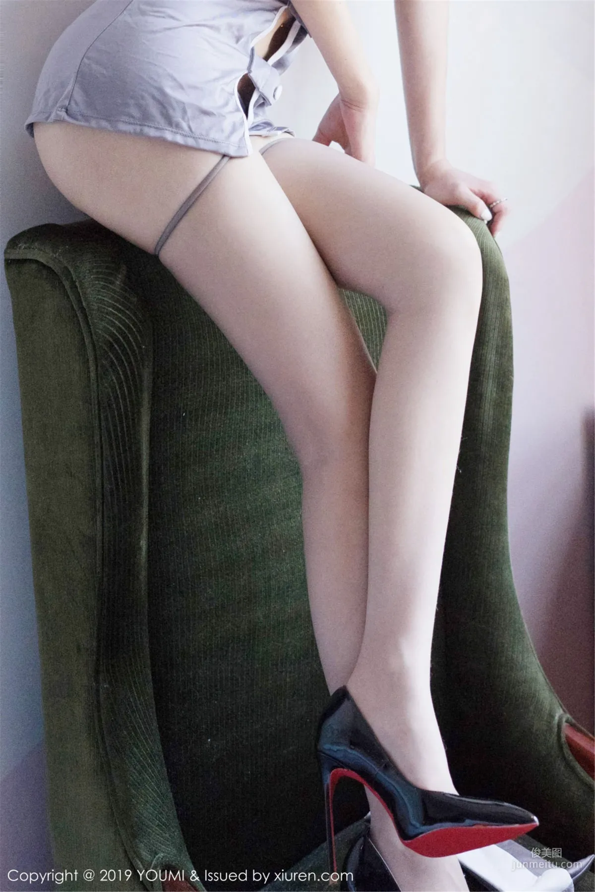 Sun Mengyao V "Uniform OL and Seductive Lingerie, Sexy Body Beneath, Delicately Beautiful" [YouMi] Vol.326 Photo Set photo 22