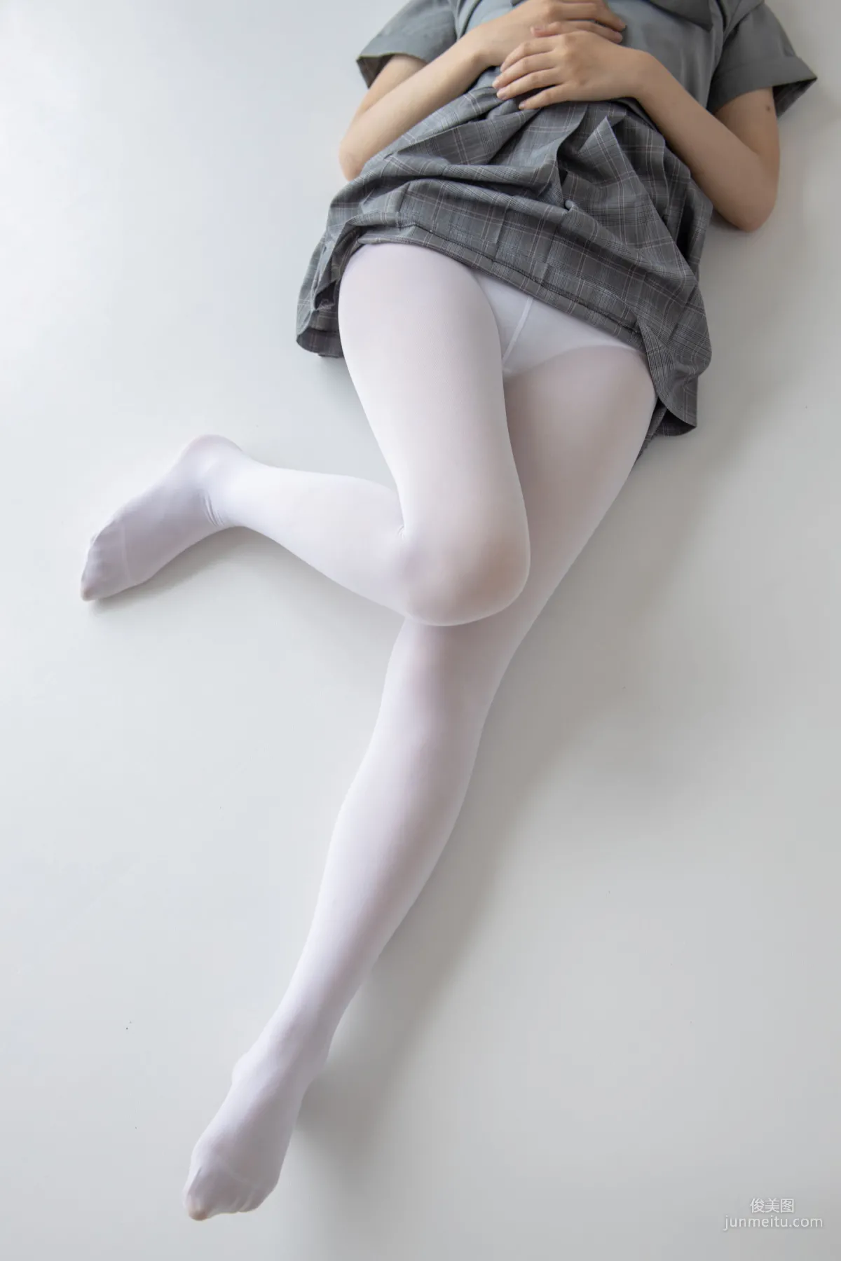 白絲小可愛 [森蘿财團] JKFUN-013 蘿莉絲襪寫真集 119