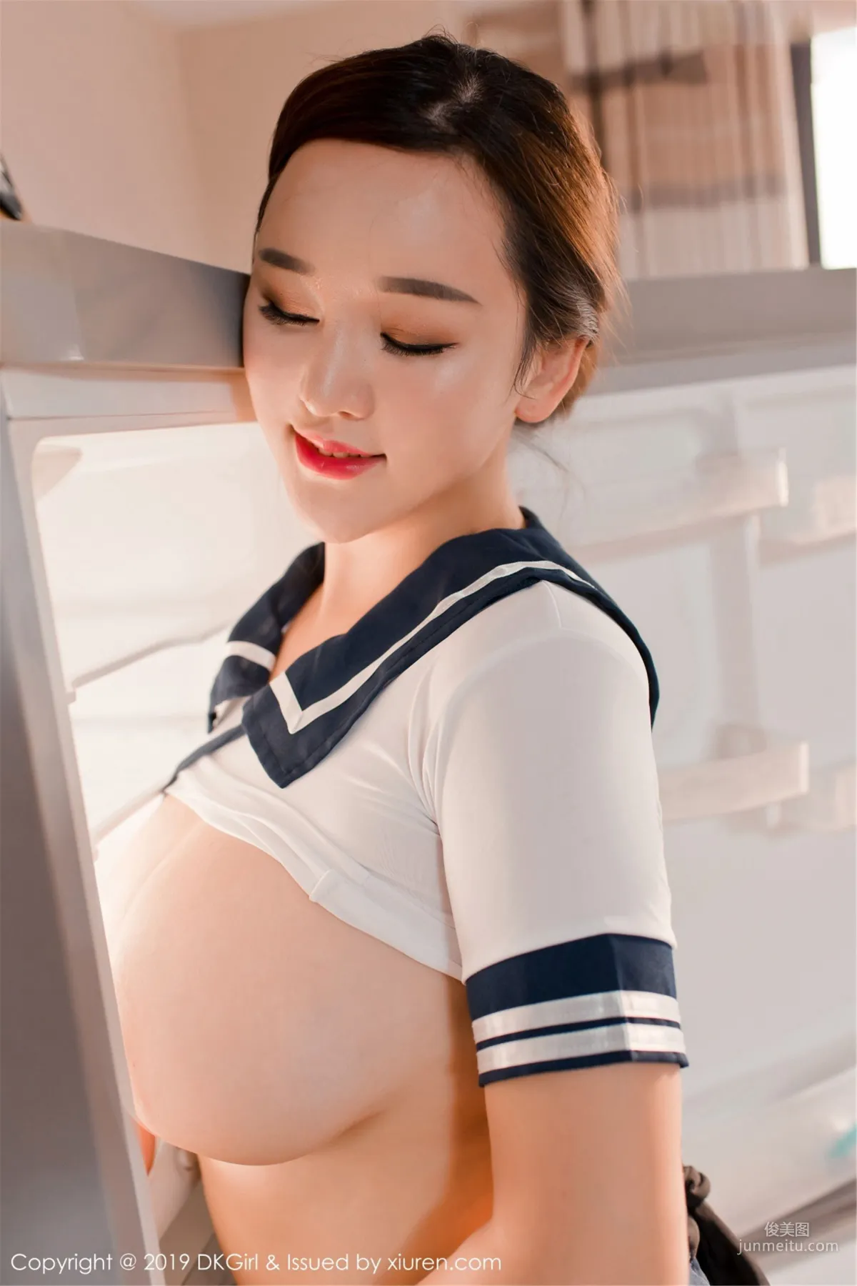 Pan Linlin ber Sexy Student Uniform Temptation [DKGirl] Vol.110 Photo Set photo 44