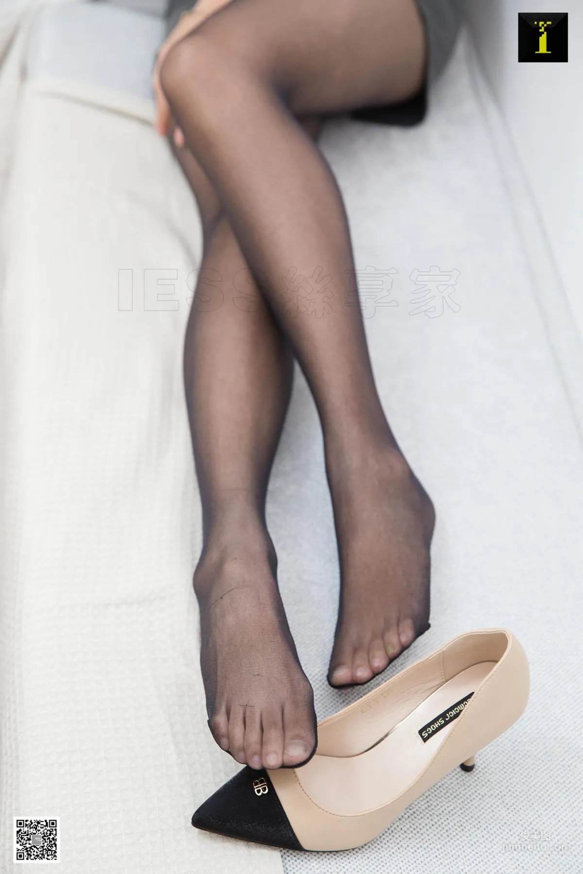 模特婉萍 《婉萍下班換襪》 [異思趣向IESS] 寫真集 59