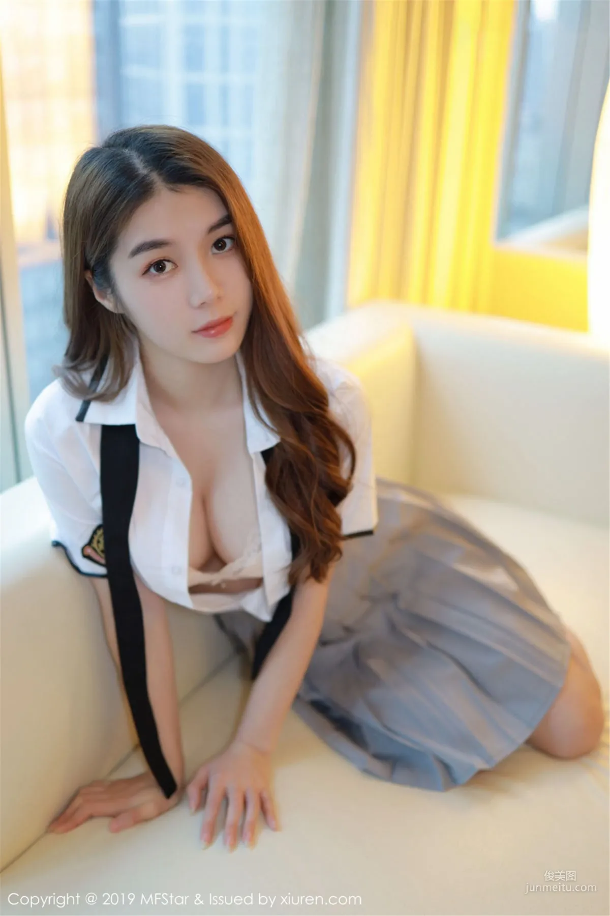 Wang Zitong Doirs & Anonymous "Two Charming but Sexy Beauties" [MFStar] Vol.201 Photo Set photo 33