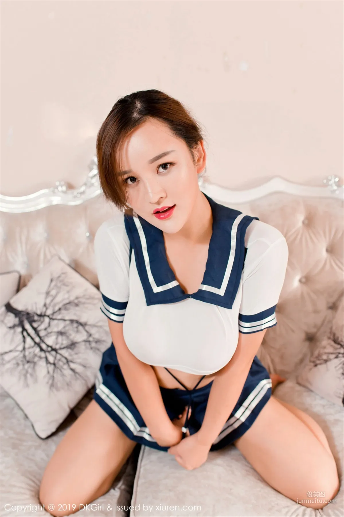 Pan Linlin ber Sexy Student Uniform Temptation [DKGirl] Vol.110 Photo Set photo 22