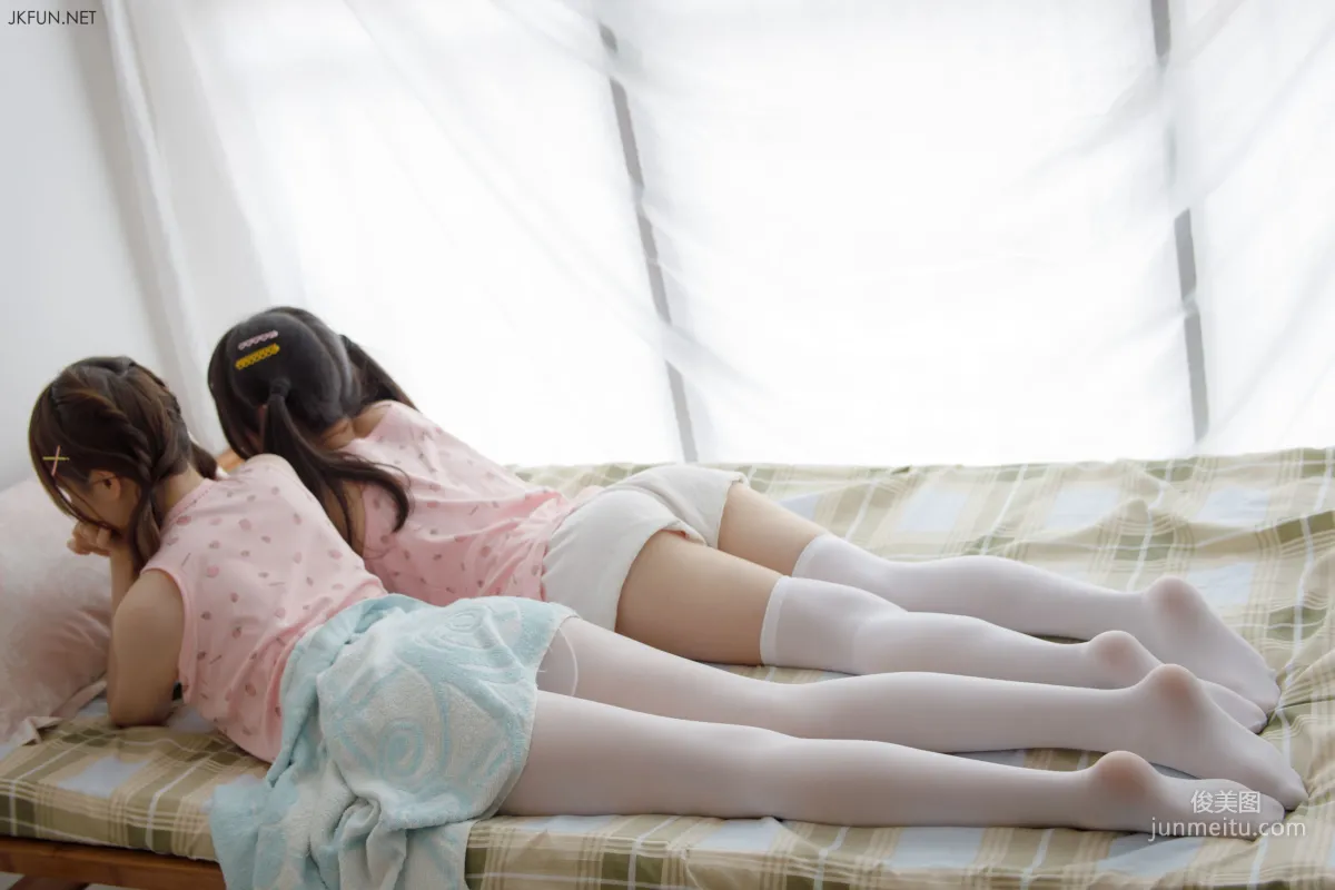 甜心闺蜜白丝 [森萝财团] JKFUN-015 萝莉丝袜写真集22