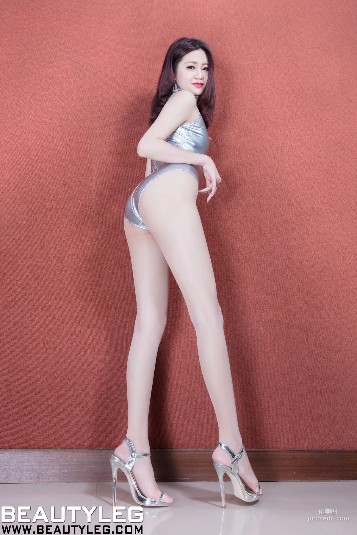 腿模Una《肉丝高叉+黑丝旗袍》 [Beautyleg] No.1797 写真集14