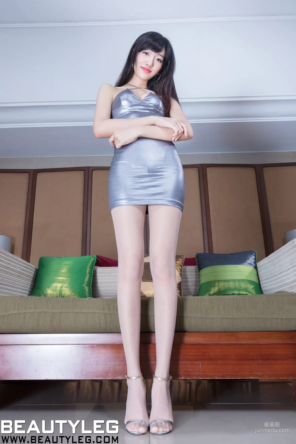Xin Jie Celia, Black Stockings Qipao + Leather Suspenders Beautiful Legs [Beautyleg] No.1800 Photo Set photo 2