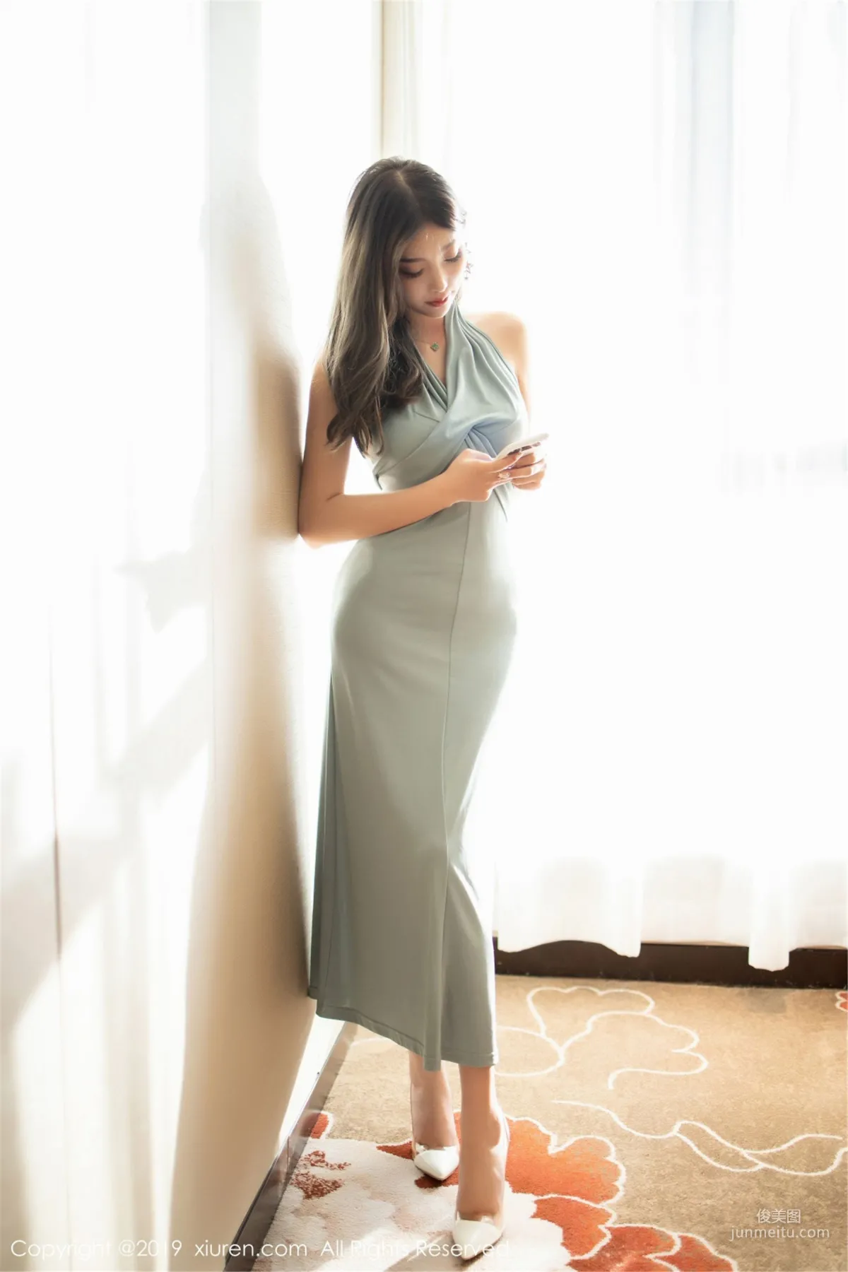 Yang Chenchen sugar The Lively and Soulful Stockings Legs Temptation [XiuRen] No.1567 Photo Set photo 45