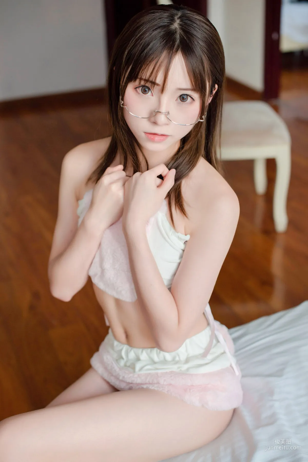 [風之領域] NO.140 眼鏡萌妹 寫真集 4