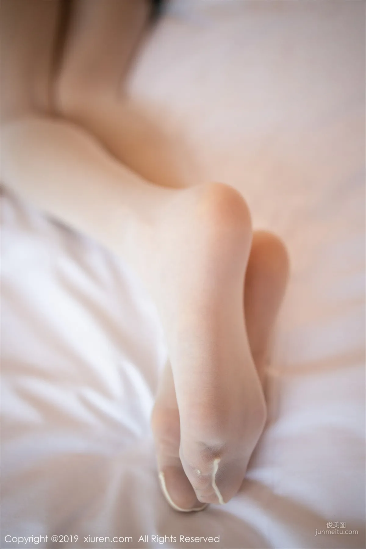 Yang Chenchen sugar The Lively and Soulful Stockings Legs Temptation [XiuRen] No.1567 Photo Set photo 27