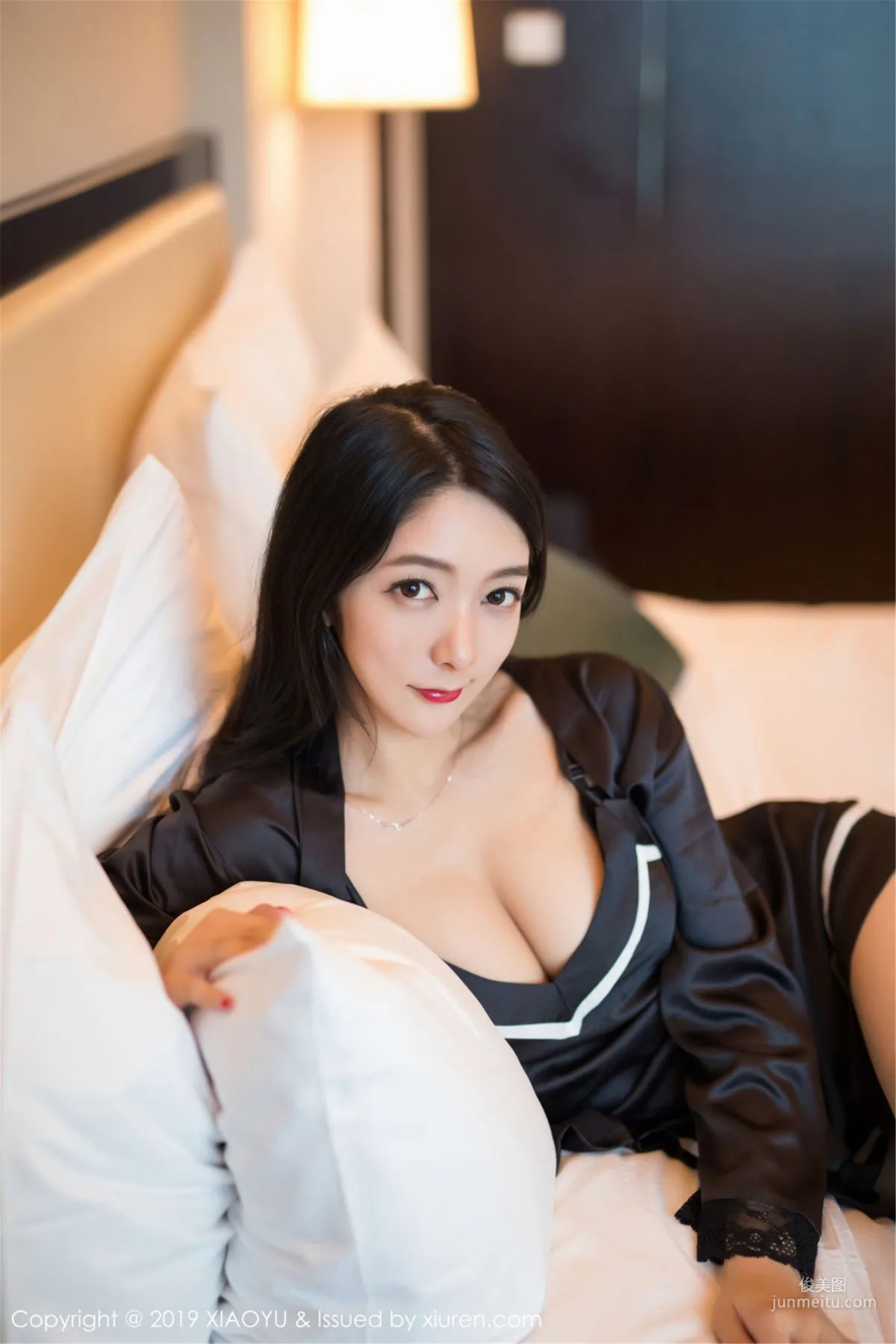 Angela Likes Cats 'Charming Black Lingerie' [XIAOYU] Vol.103 Photo Set photo 4