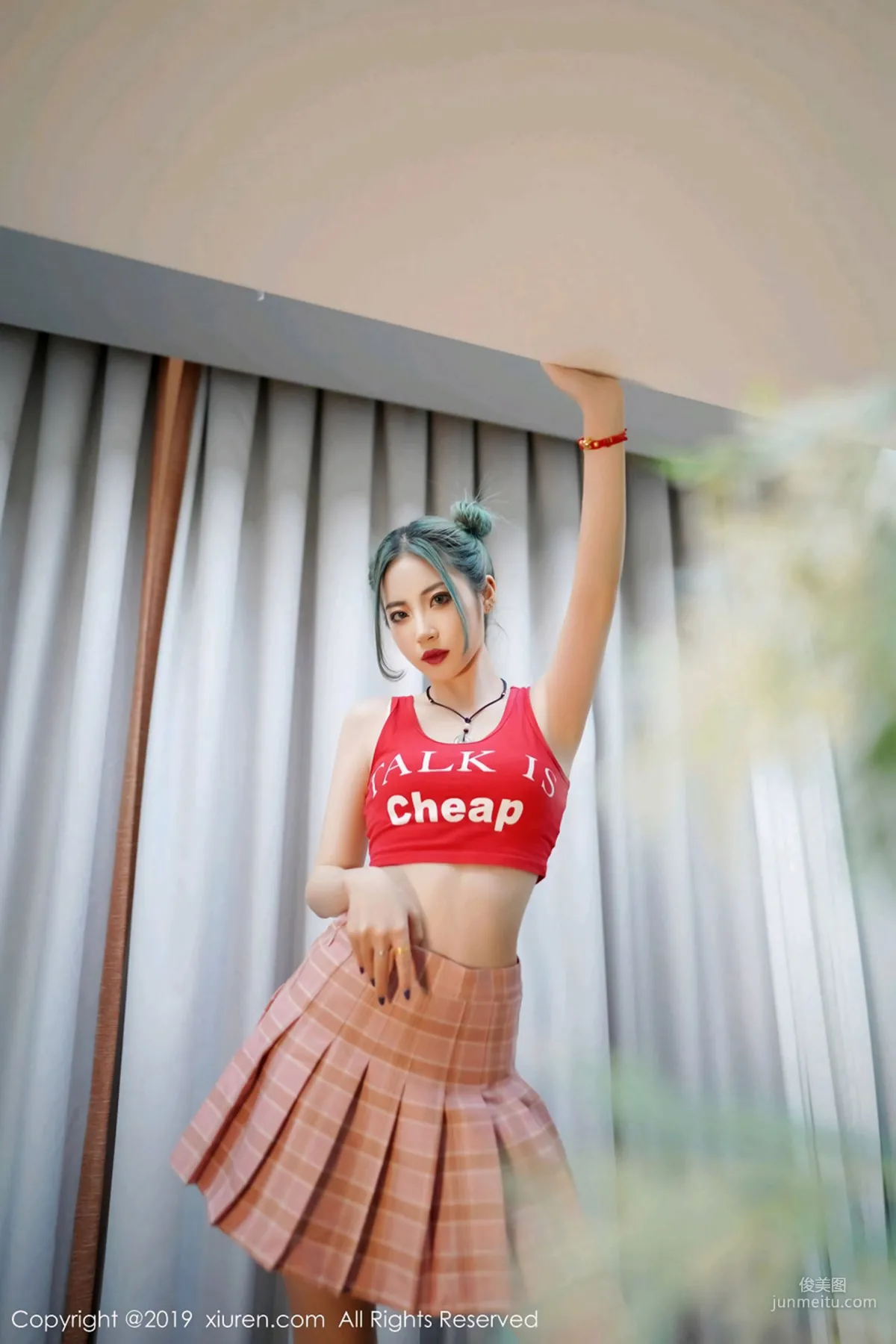 Jia Shihan《With a Delicate Face and Graceful Figure》 [XiuRen] No.1550 Photo Set photo 19