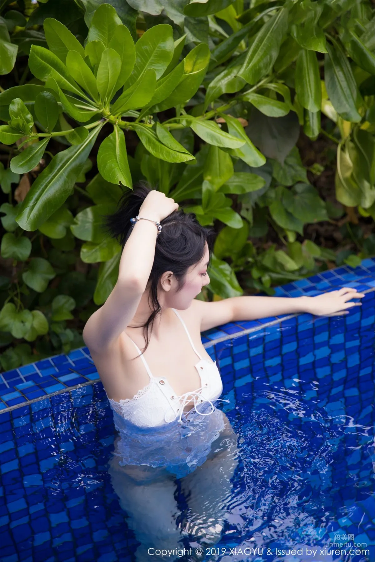 Angela Loves Cats "Lace Lingerie Pool Wet Body" [XIAOYU] Vol.106 Photo Set photo 12