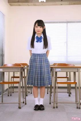 初芽裡奈 Rina Hatsume [Cosdoki] hatsumerina_pic_seifuku1 寫真集