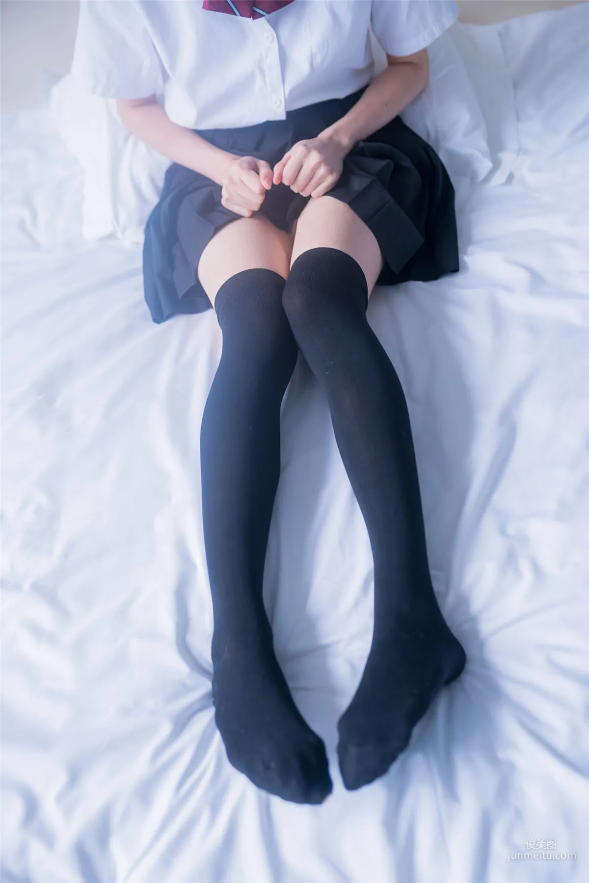 [风之领域] NO.148 JK黑丝裙子有点短 写真集2