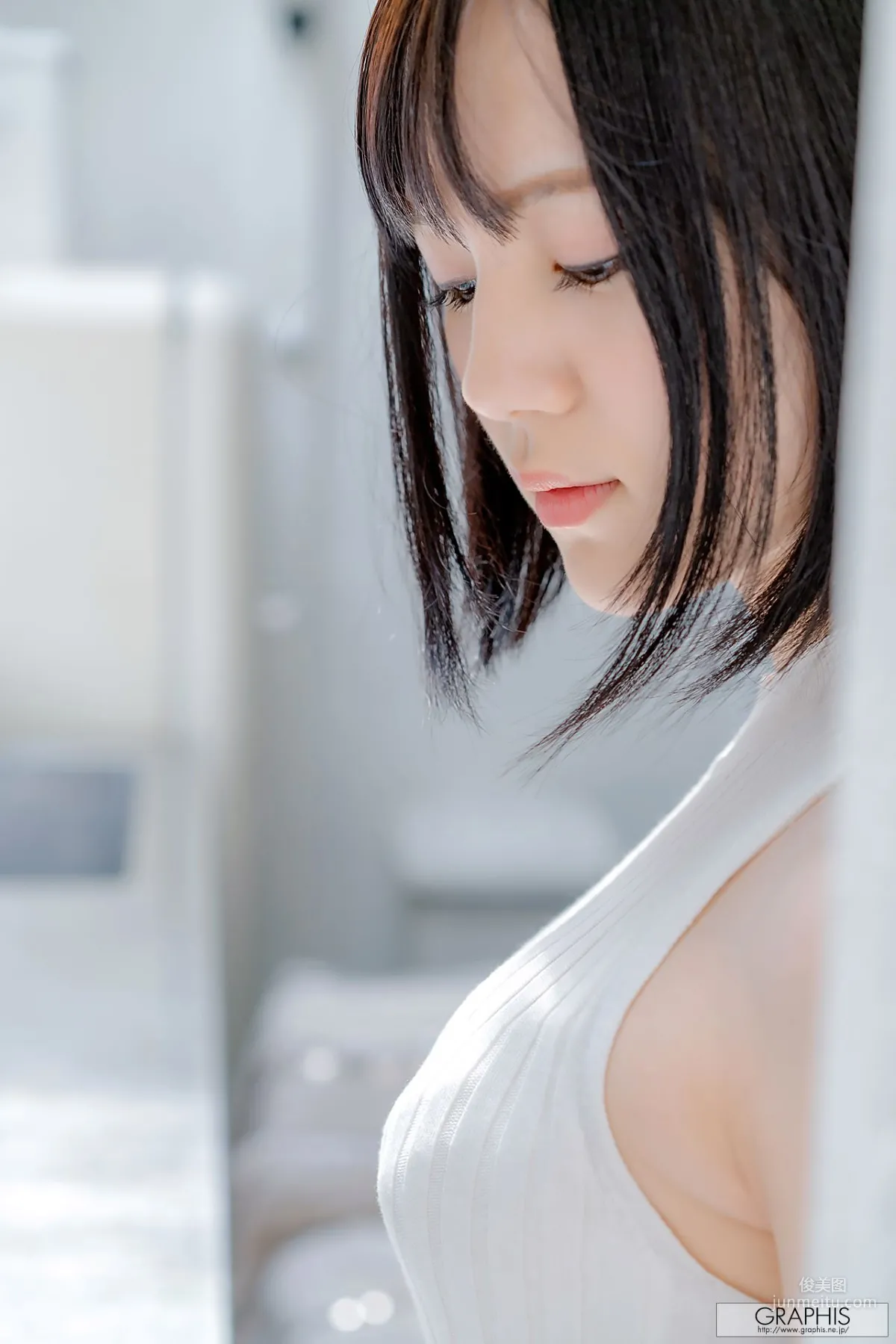 Remu Suzumori [Graphis] First Nude Girl No.165 Photo Set photo 6