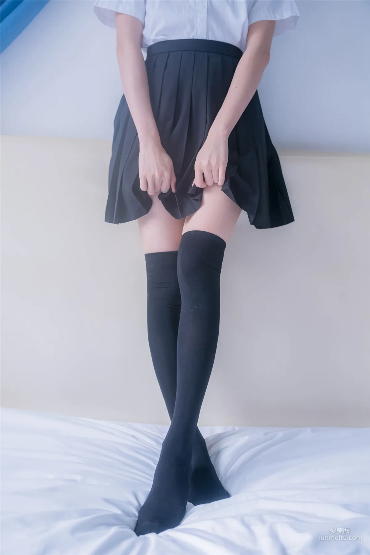 [風之領域] NO.148 JK黑絲裙子有點短 寫真集 6
