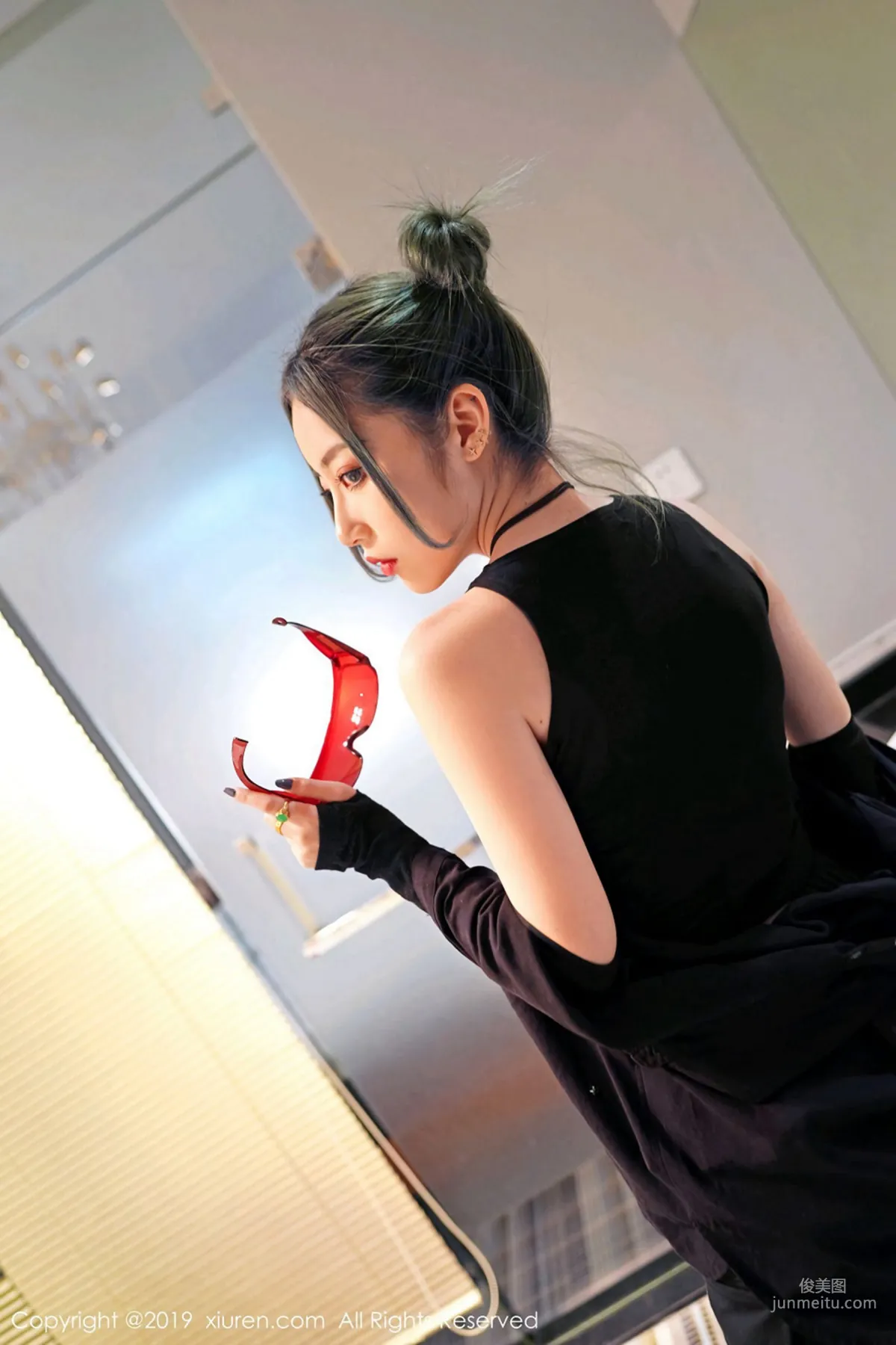 Jia Shihan《With a Delicate Face and Graceful Figure》 [XiuRen] No.1550 Photo Set photo 37