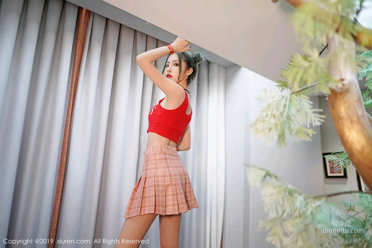 Jia Shihan《With a Delicate Face and Graceful Figure》 [XiuRen] No.1550 Photo Set photo 17