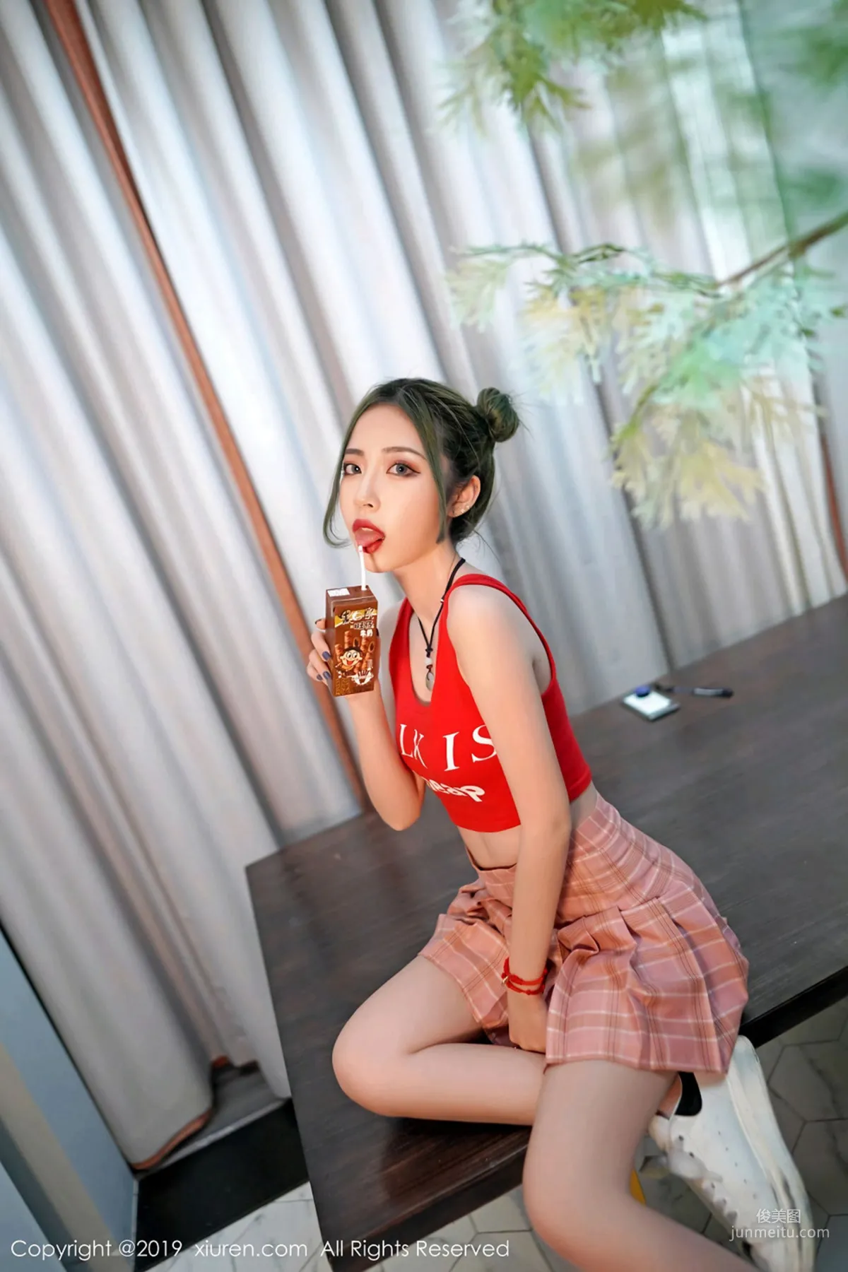 Jia Shihan《With a Delicate Face and Graceful Figure》 [XiuRen] No.1550 Photo Set photo 7