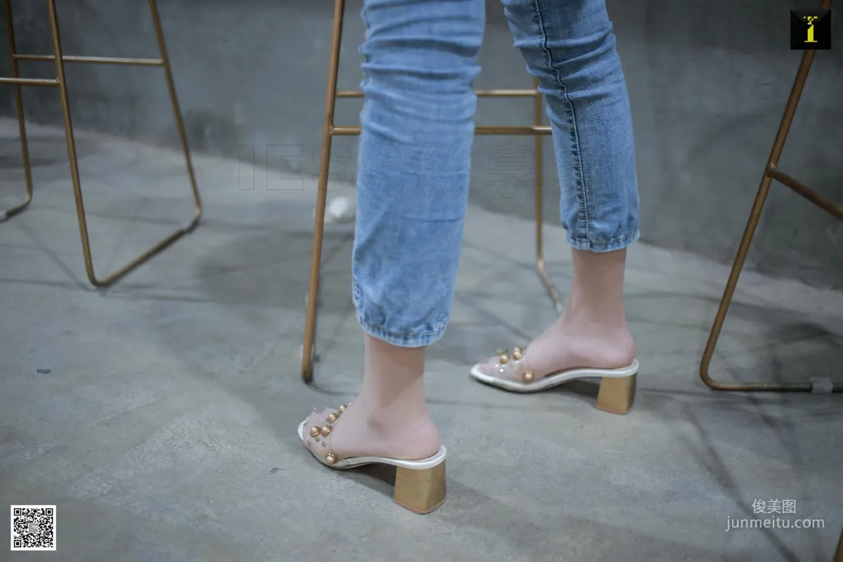 Model Yun Zhi Daily Edition Jeans with Silk Stockings [IESS] Beautiful Legs and Feet Photo Set photo 77