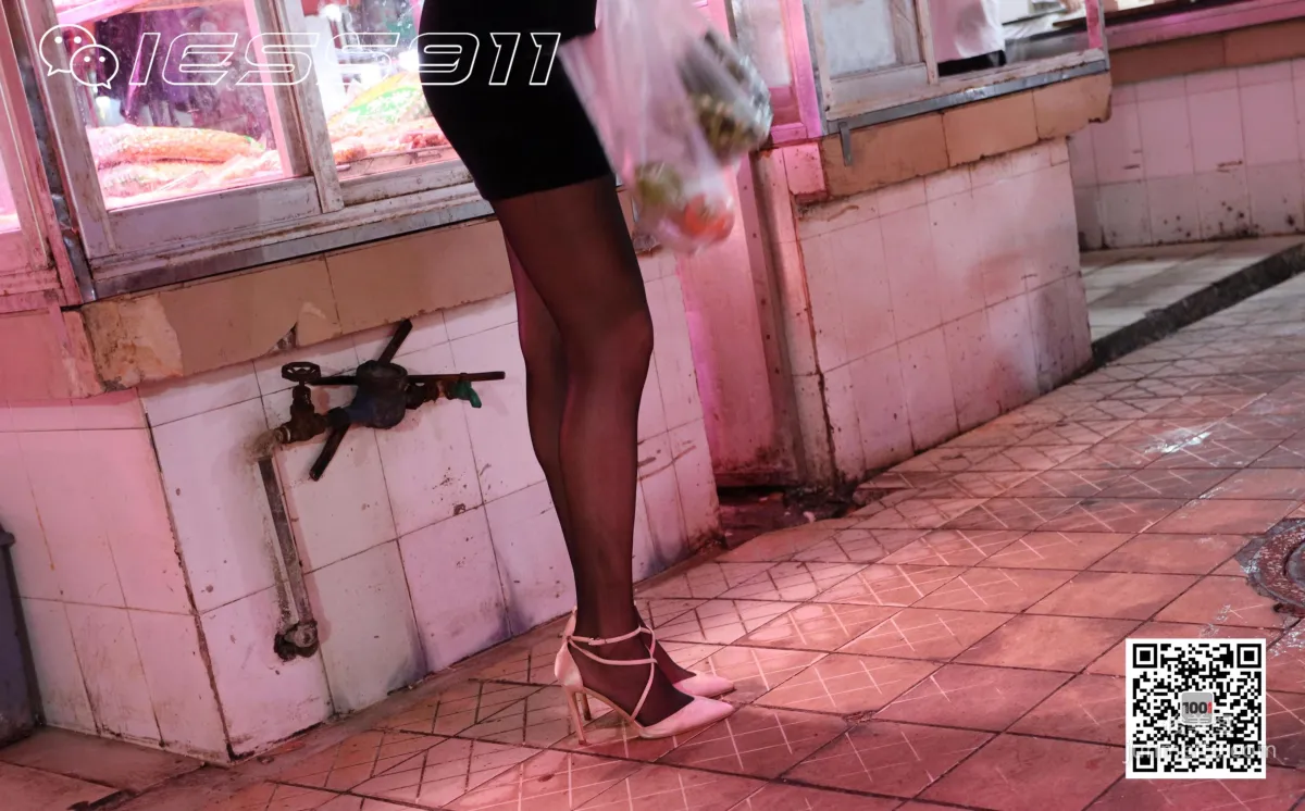 Model Lucy, Grocery Shopping 2 [IESS One Thousand and One Nights] Street Snap Beautiful Legs Photo Set photo 58
