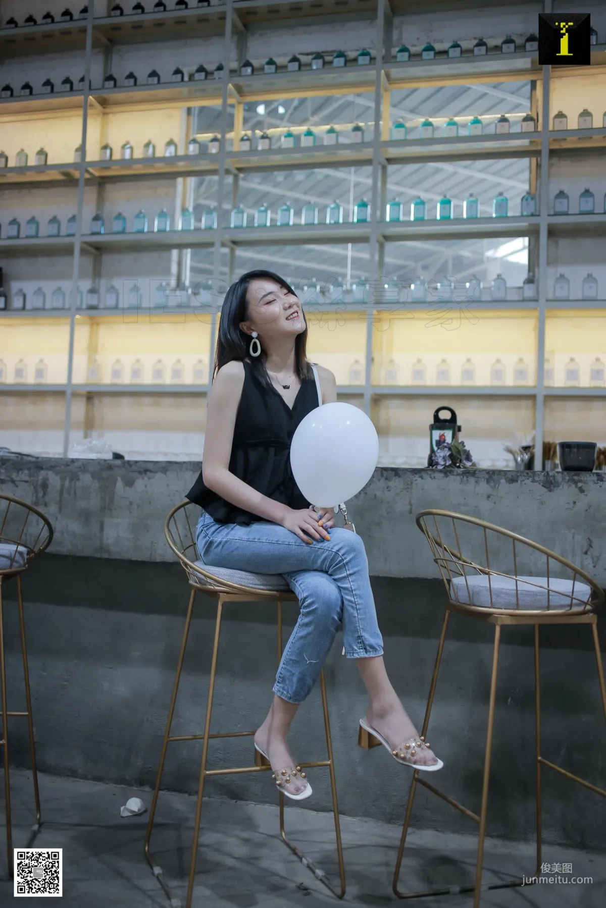 Model Yun Zhi Daily Edition Jeans with Silk Stockings [IESS] Beautiful Legs and Feet Photo Set photo 83