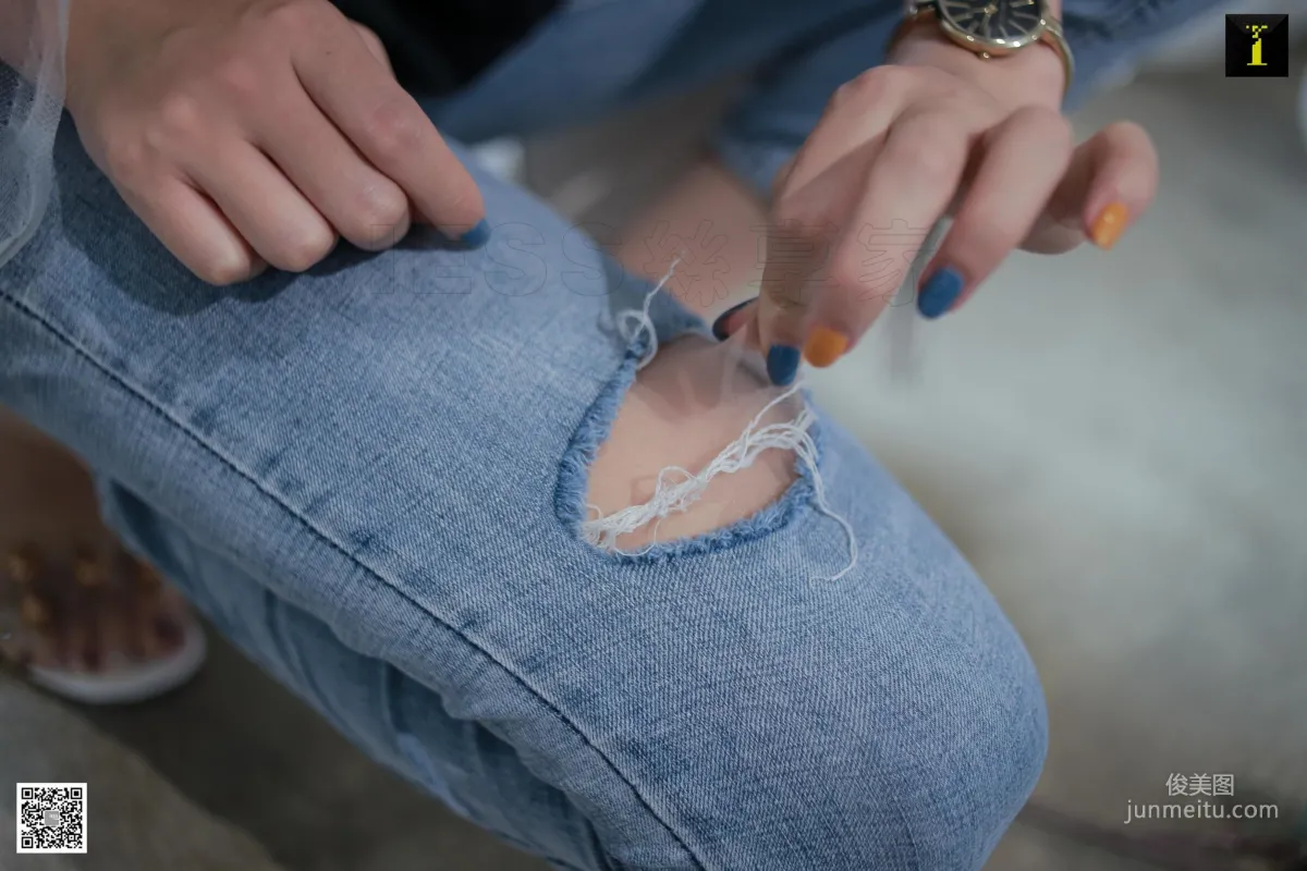 Model Yun Zhi Daily Edition Jeans with Silk Stockings [IESS] Beautiful Legs and Feet Photo Set photo 5