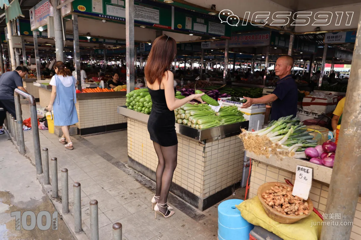 Model Lucy "Grocery Shopping 1" [One Thousand and One Nights] Stockings and Beautiful Legs Photo Set photo 95