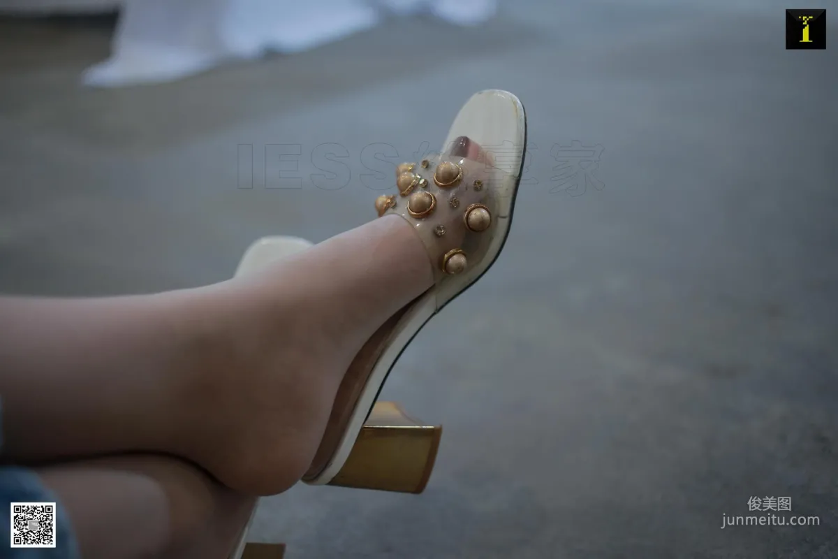 Model Yun Zhi Daily Edition Jeans with Silk Stockings [IESS] Beautiful Legs and Feet Photo Set photo 17