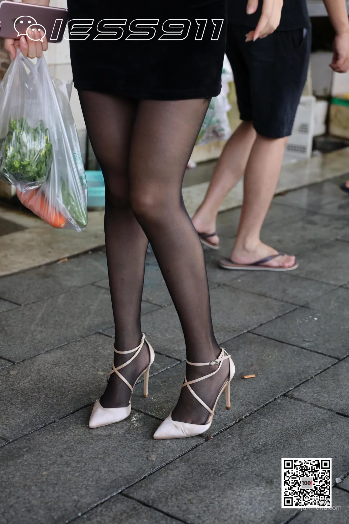 Model Lucy, Grocery Shopping 2 [IESS One Thousand and One Nights] Street Snap Beautiful Legs Photo Set photo 38