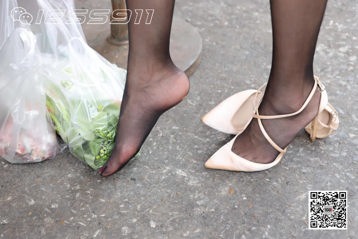 Model Lucy, Grocery Shopping 3 [IESS One Thousand and One Nights] Black Stockings Street Snap Photo Set photo 4