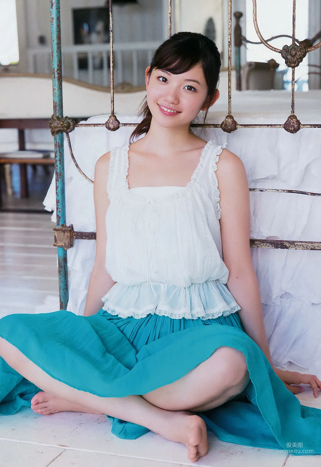 Hitomi Tanaka: Weekly Big Comic Spirits photo 5