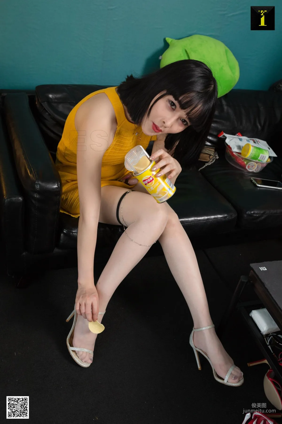 Model Miao Jie White Silk and Leg Chain [IESS] Stockings and Legs Photo Set photo 35