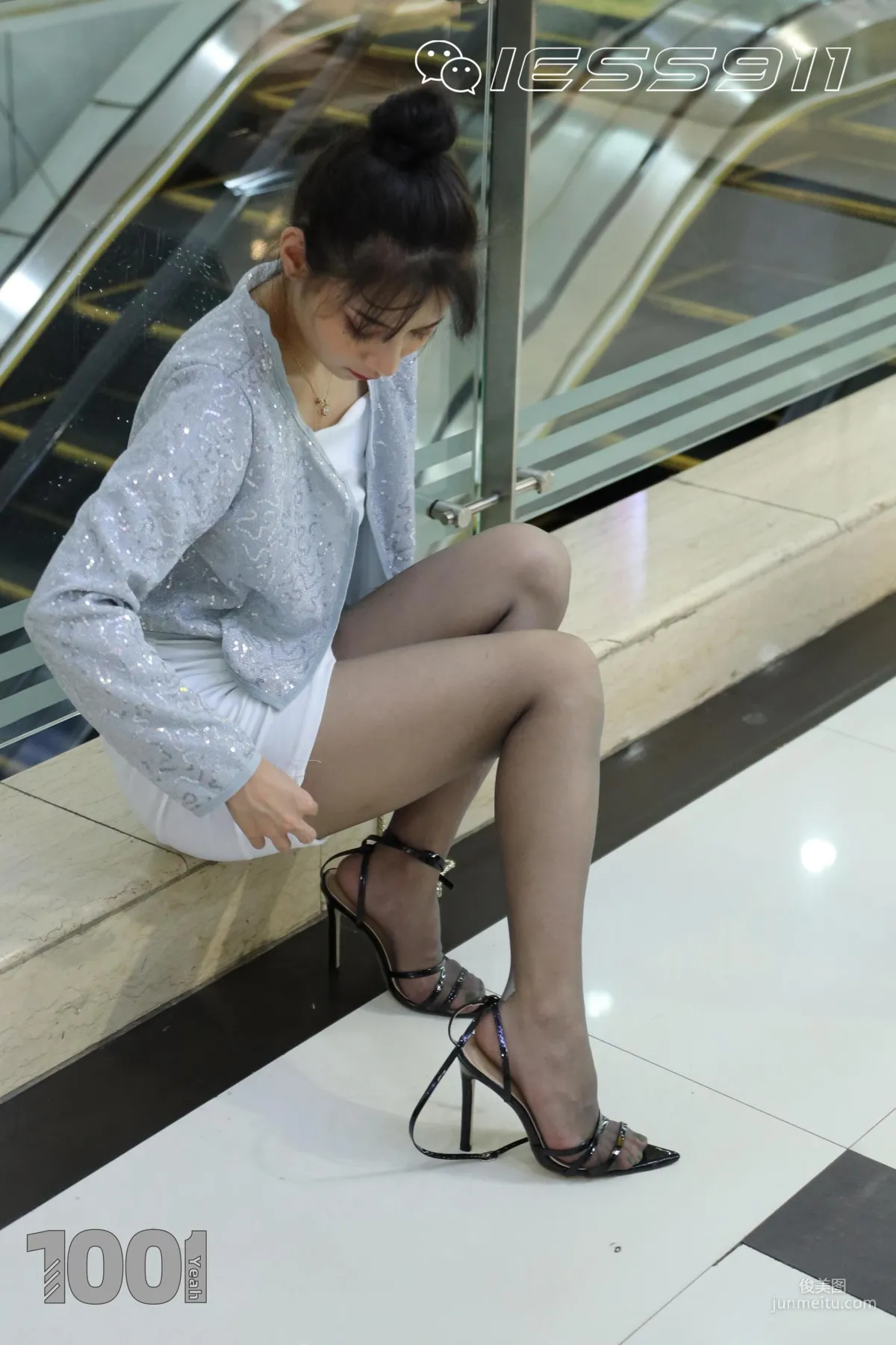 Model Zhen Zhen "Shopping 1" [One Thousand and One Nights] Stockings and Beautiful Legs Photo Set photo 4