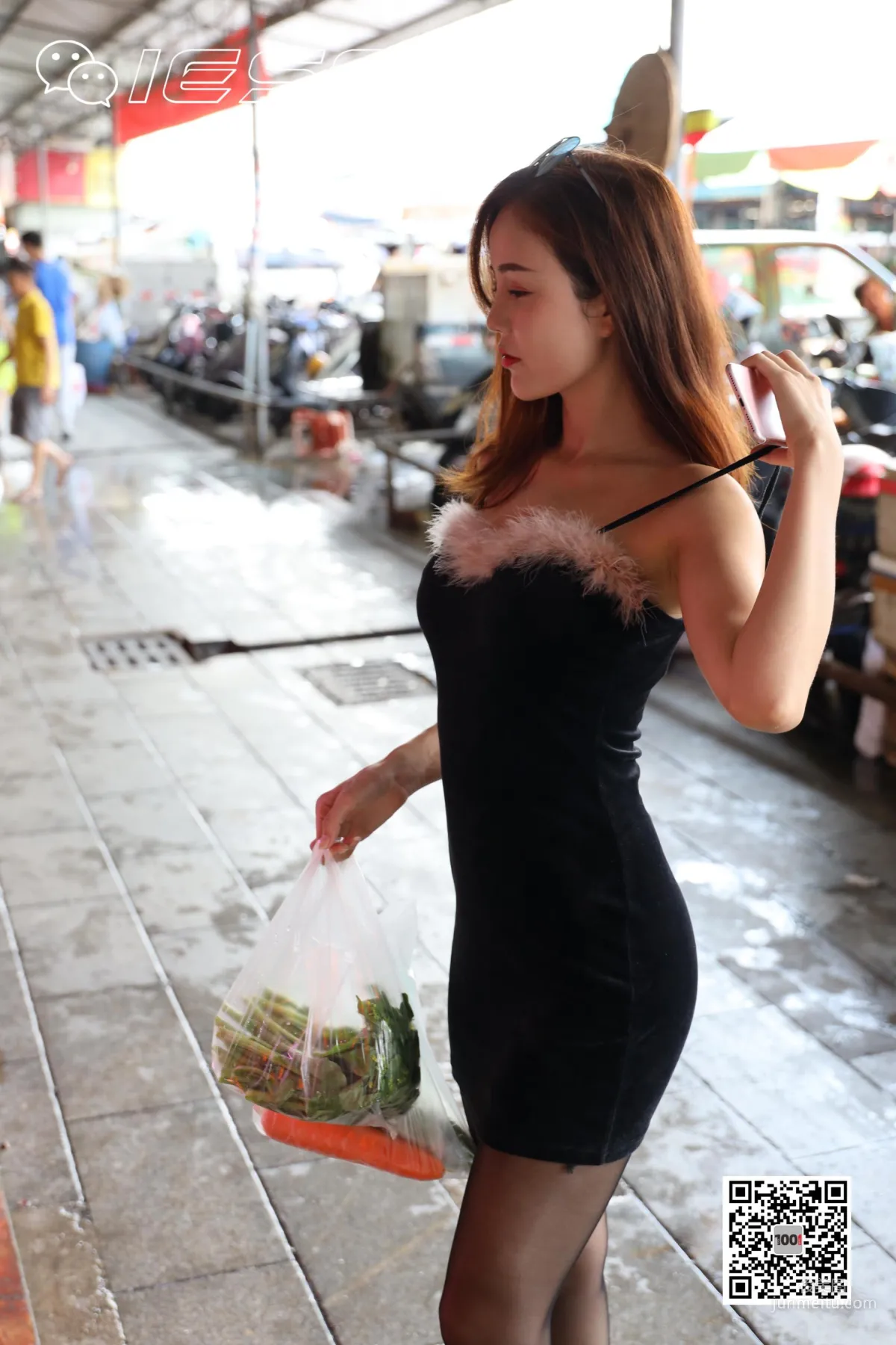 Model Lucy, Grocery Shopping 2 [IESS One Thousand and One Nights] Street Snap Beautiful Legs Photo Set photo 50