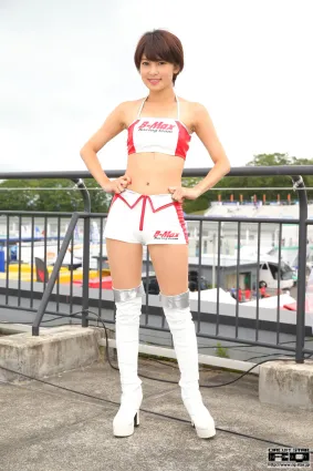 Yoshika Tsujii 辻井美香  《Race Queen》 [RQ-STAR] 寫真集