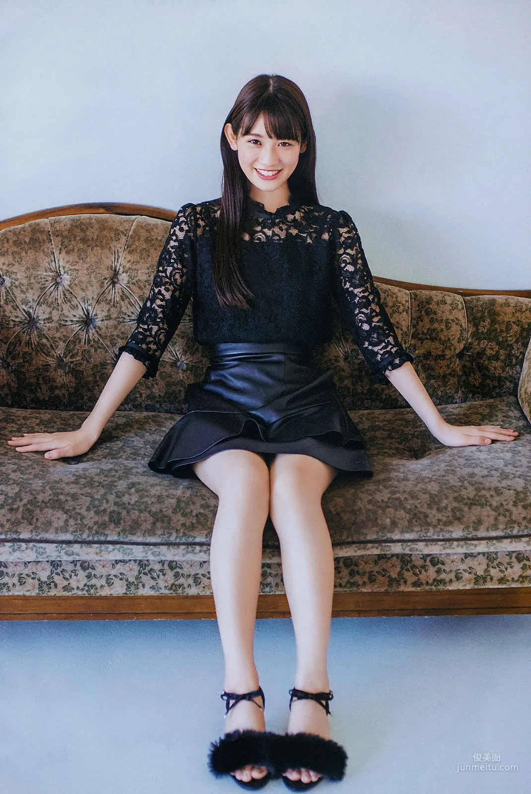 [Weekly Big Comic Spirits] Honoka Akimoto Yume Shinjo 2018 No.49 Photo Magazine photo 5