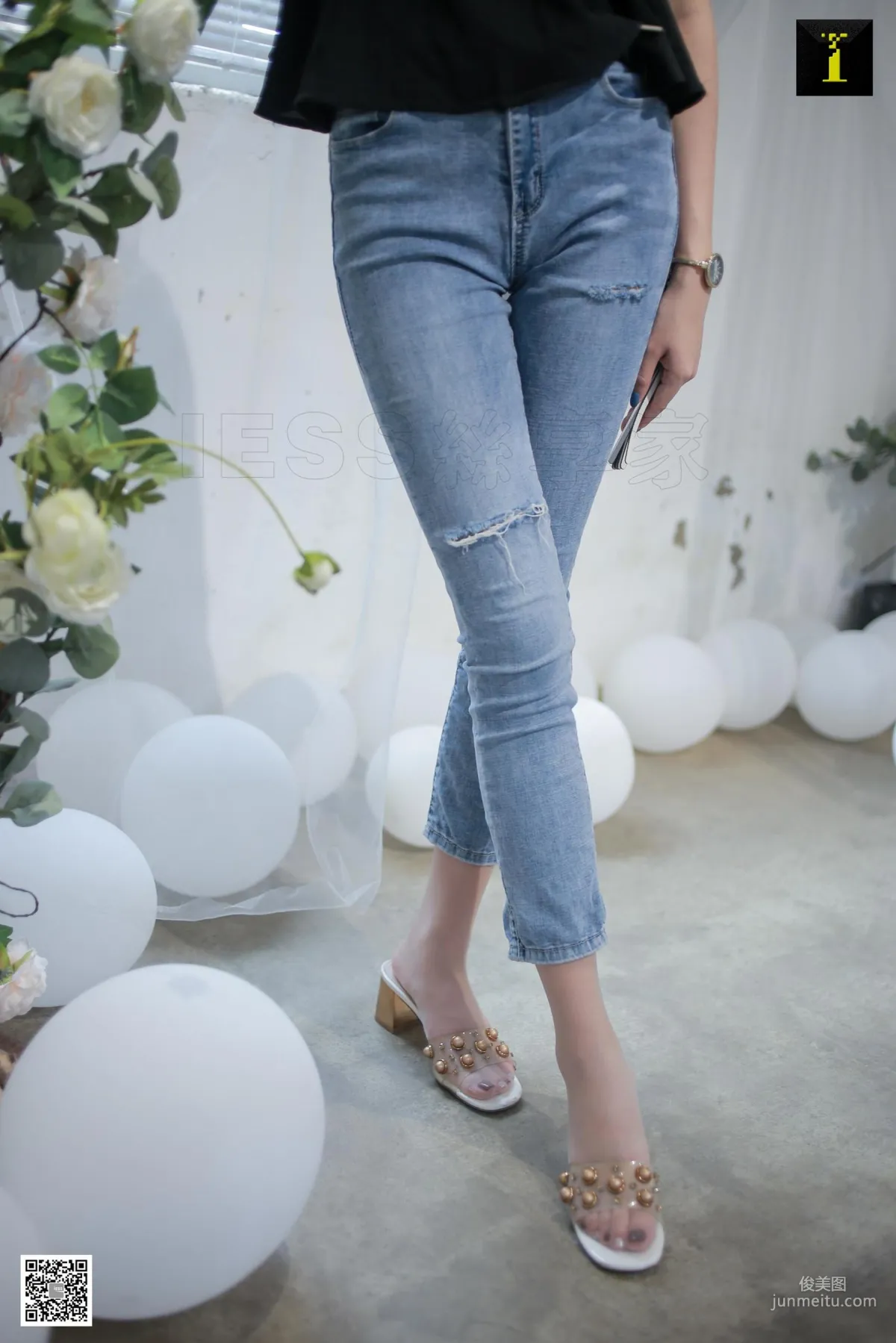 Model Yun Zhi Daily Edition Jeans with Silk Stockings [IESS] Beautiful Legs and Feet Photo Set photo 67